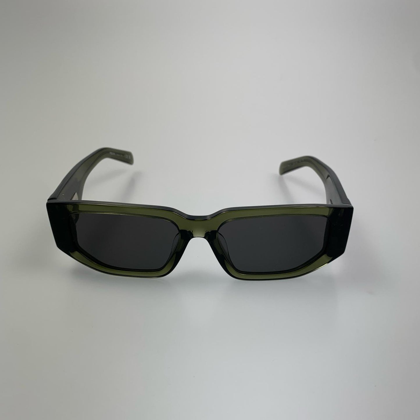 PRADA | プラダ サングラス SPR09Z ｻｲｽﾞ:55□17 グリーン