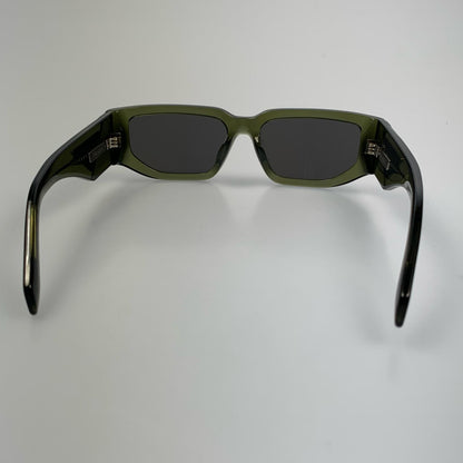 PRADA | プラダ サングラス SPR09Z ｻｲｽﾞ:55□17 グリーン