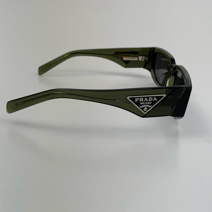 PRADA | プラダ サングラス SPR09Z ｻｲｽﾞ:55□17 グリーン