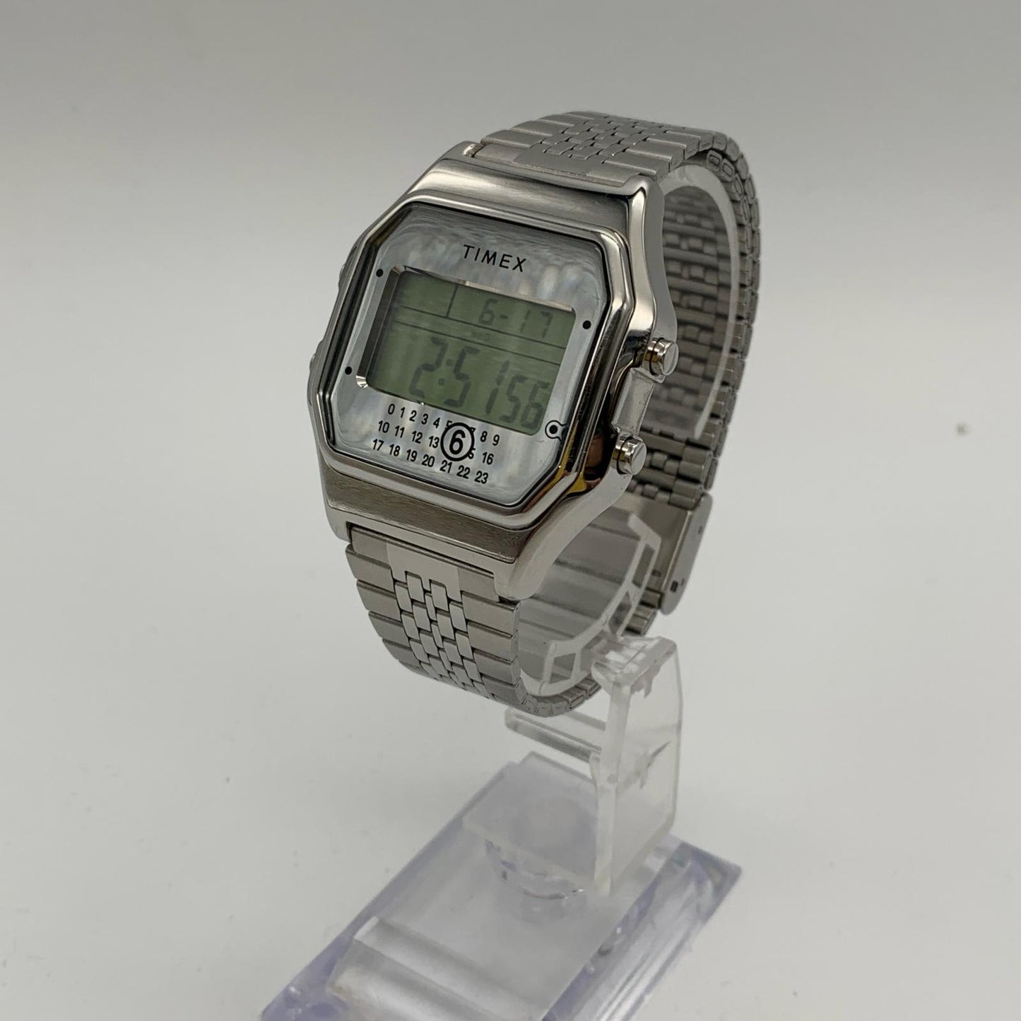 MM6(Maison Margiela) | エムエムシックスメゾンマルジェラ T80 Gift Set 腕時計 TW2W81200 ×TIMEX デジタルクォーツ シルバー