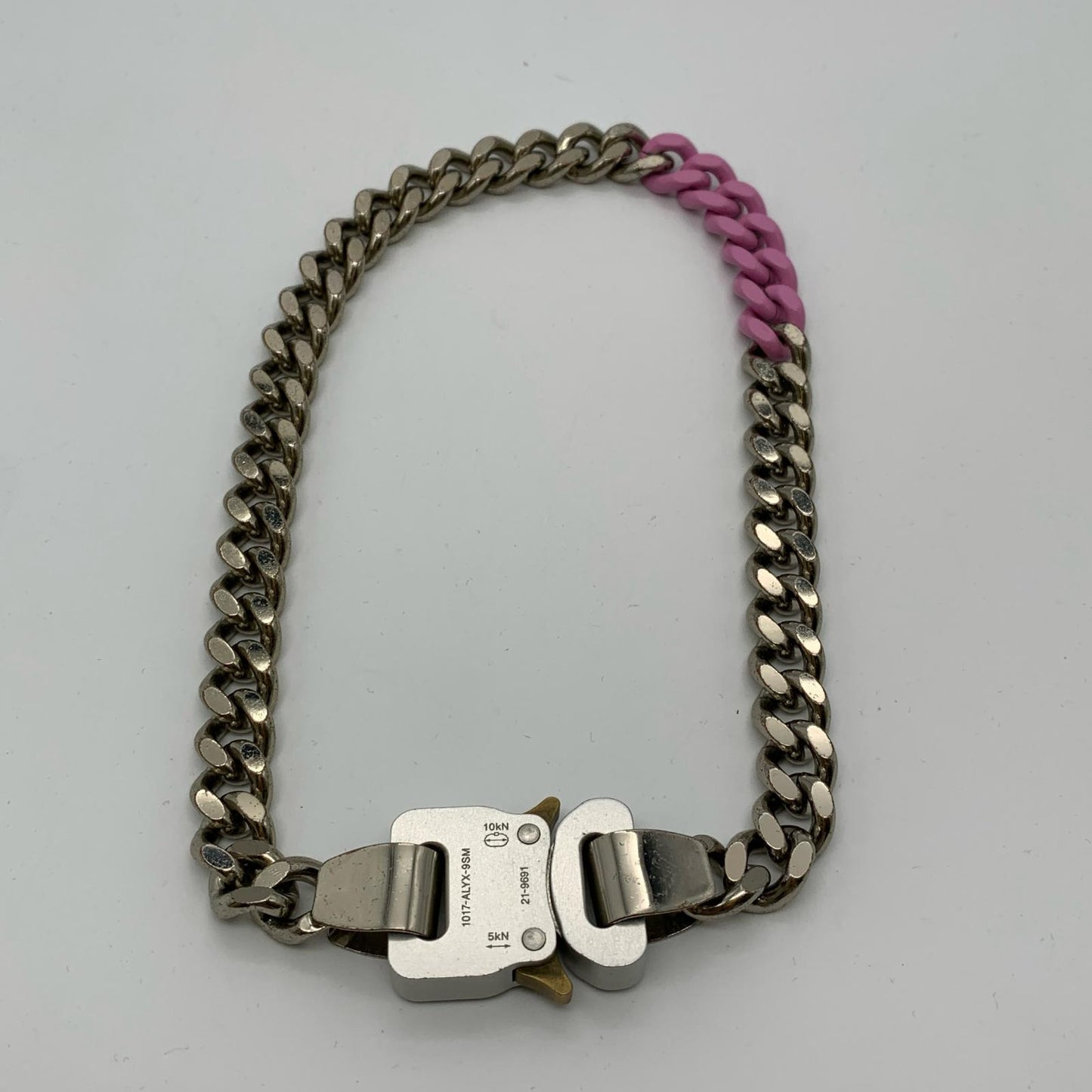 1017 ALYX 9SM | テンセブンティーナリクスナインエスエム COLORED LINKS BUCKLE NECKLACE ネックレス AAUJW0078OT03 シルバー【姫路東店】