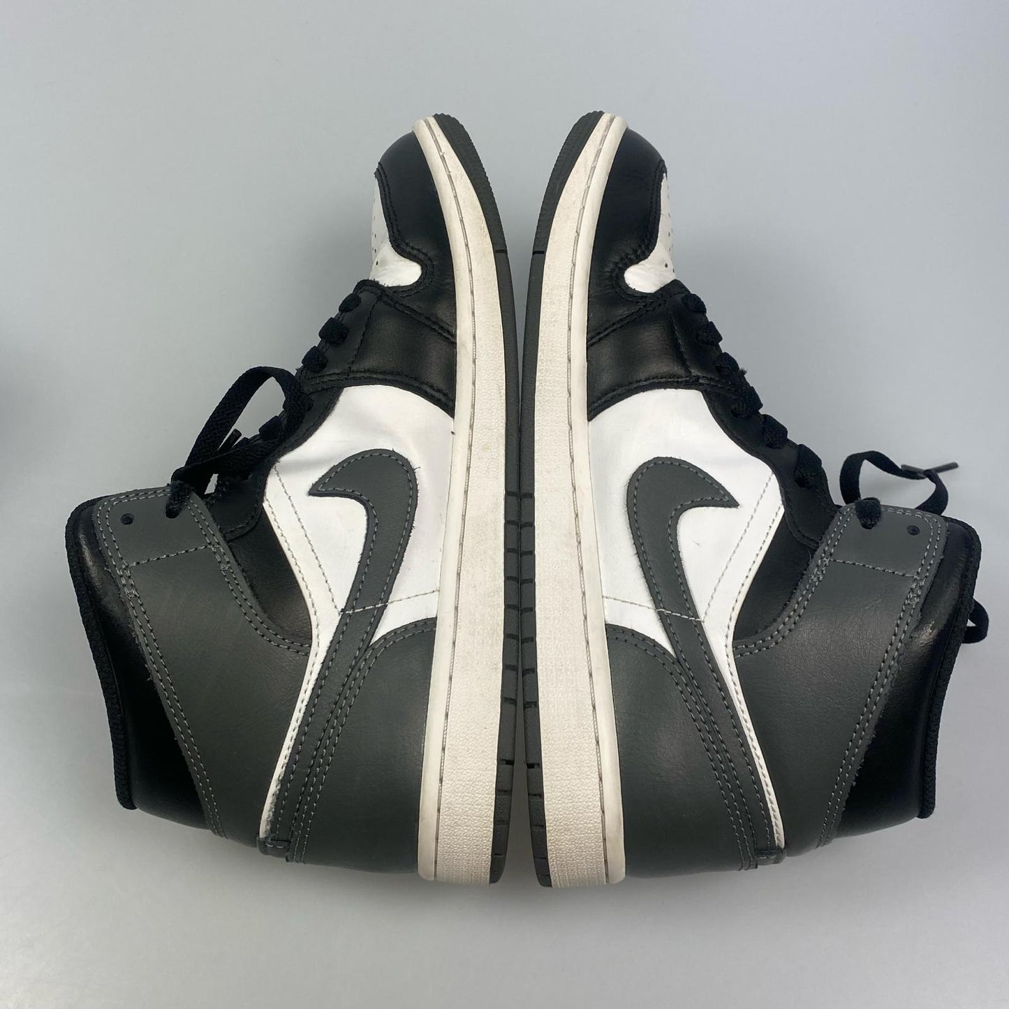 NIKE | ナイキ AIR JORDAN 1 MID スニーカー DQ8426-001 2024A/W サイズ:26.5cm ブラック 26.5cm【姫路東店】