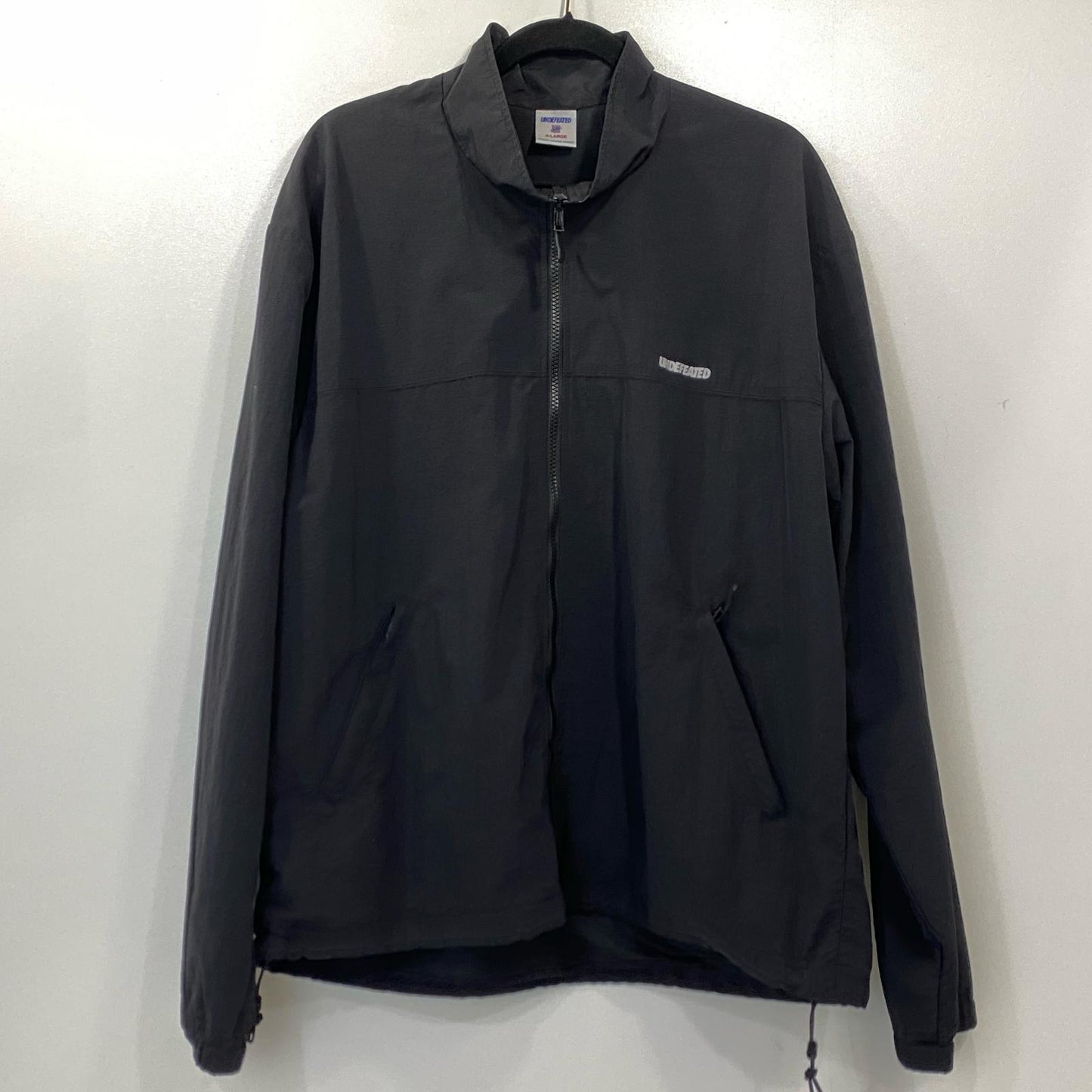 UNDEFEATED | アンディフィーテッド ナイロンジャケット ブラック サイズ：XL【姫路東店】