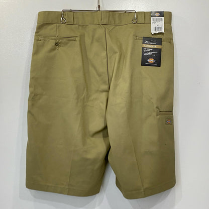 Dickies | ディッキーズ 13INCH MULTI-USE POCKET WORK SHORT ショートパンツ D42283 W:42 カーキ【姫路東店】