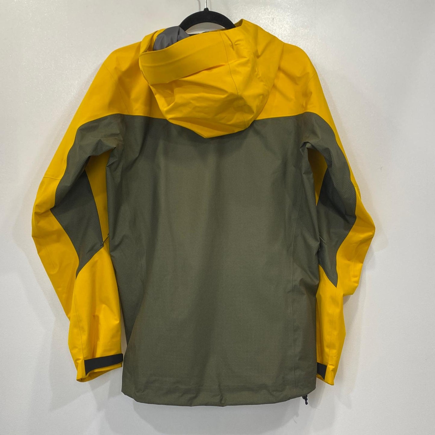 ARC'TERYX | アークテリクス ALPHA JACKET Tatsu/Edziza マウンテンパーカー X000006454 バイカラー サイズ：XS【姫路東店】