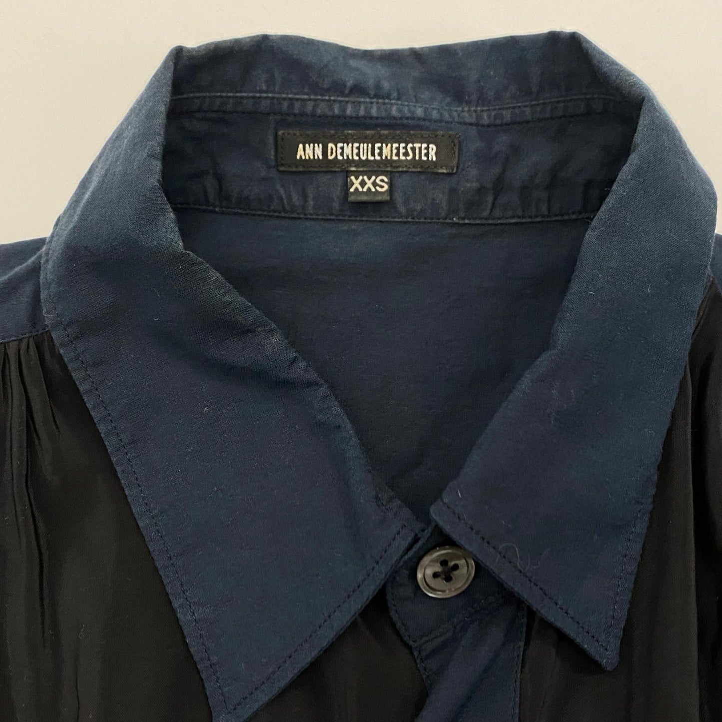 ANN DEMEULEMEESTER | アンドゥムルメステール 長袖シャツ 21-01-832025 ブラック サイズ：XXS【姫路東店】