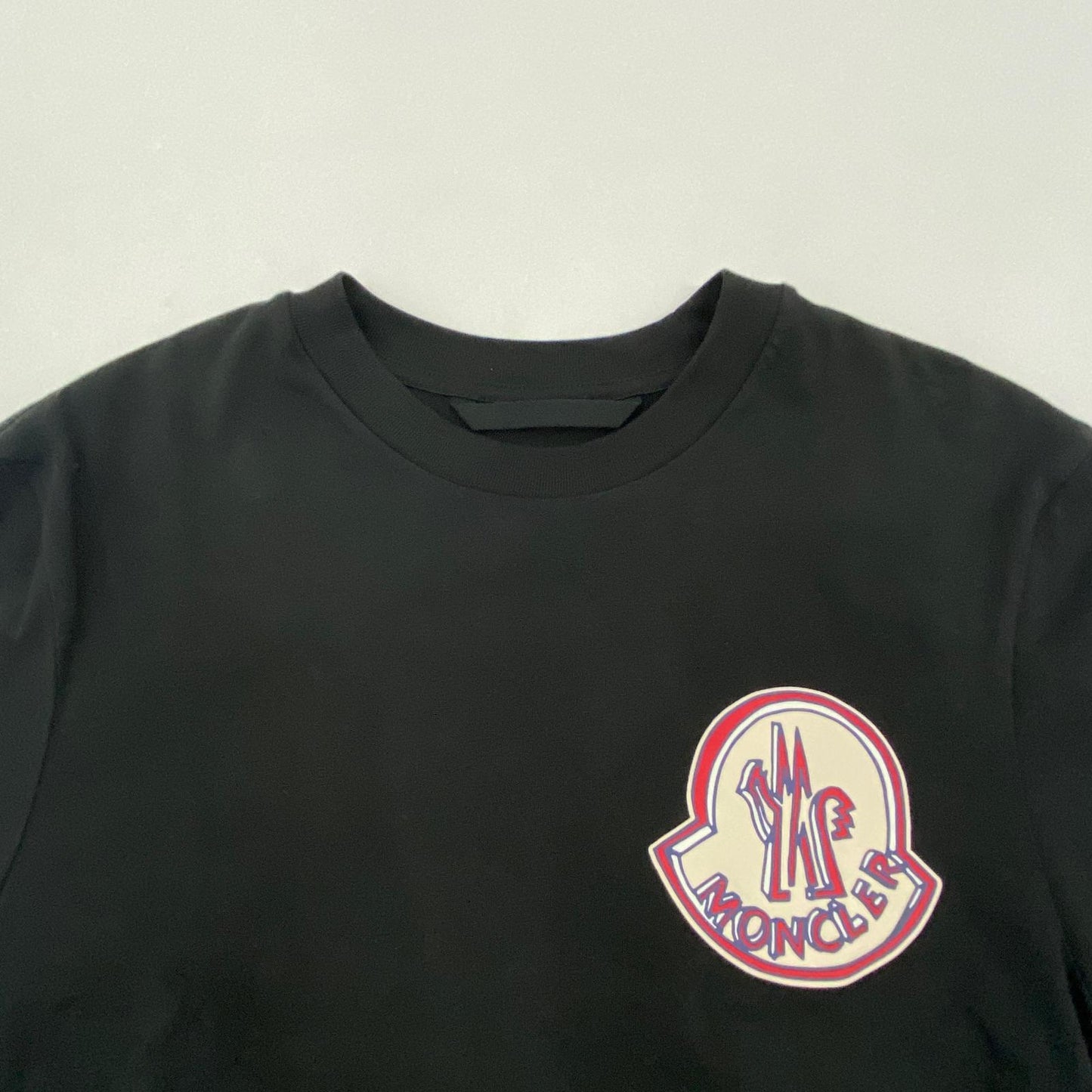 MONCLER | モンクレール 半袖Ｔシャツ L10918C00034 国内正規品 ブラック サイズ：M【姫路東店】