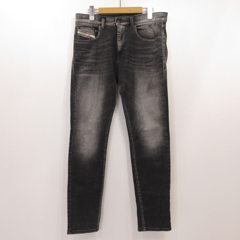 DIESEL | ディーゼル 2019 D-STRUKT-R デニムパンツ A12026 ブラック サイズ：32【姫路東店】