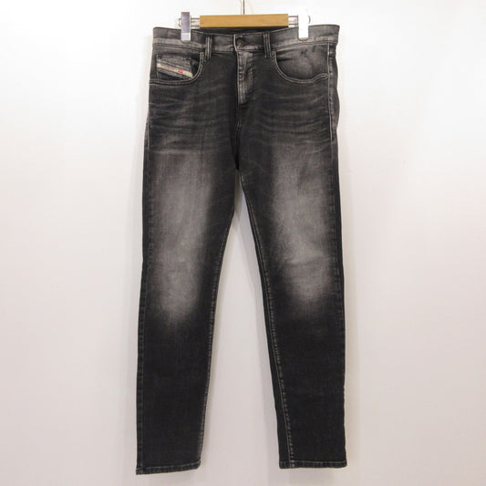 DIESEL | ディーゼル 2019 D-STRUKT-R デニムパンツ A12026 ブラック サイズ：32【姫路東店】