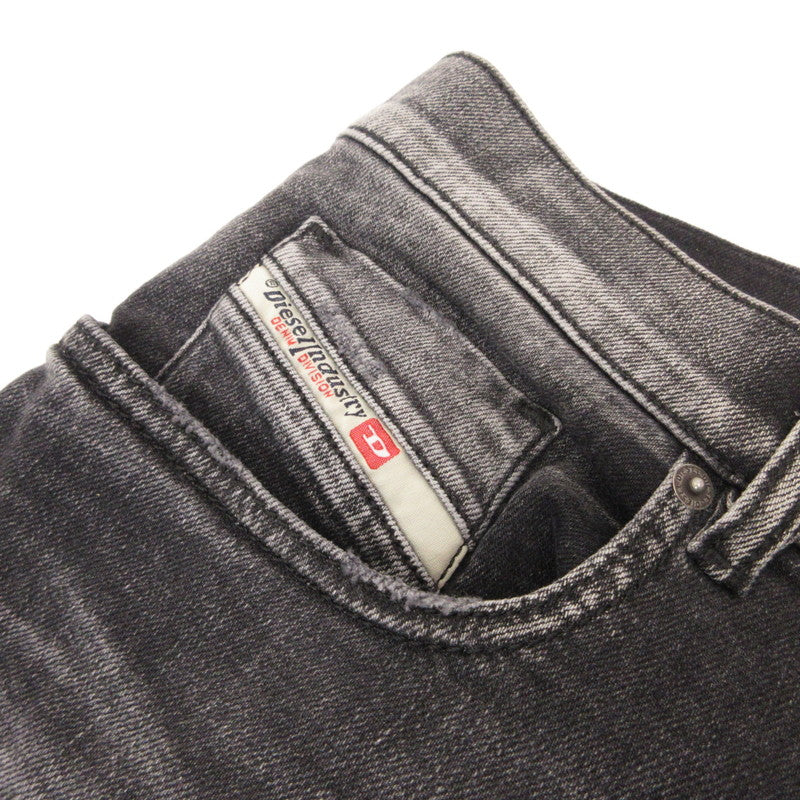 DIESEL | ディーゼル 2019 D-STRUKT-R デニムパンツ A12026 ブラック サイズ：32【姫路東店】