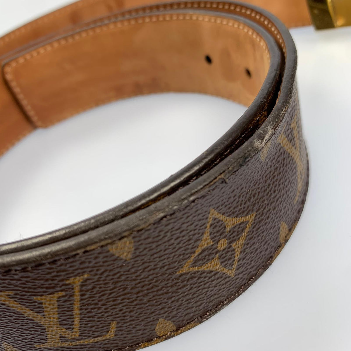 LOUIS VUITTON | ルイ・ヴィトン サンチュールLVイニシャル ベルト M9608 ｻｲｽﾞ:95/38 AC2119【姫路東店】