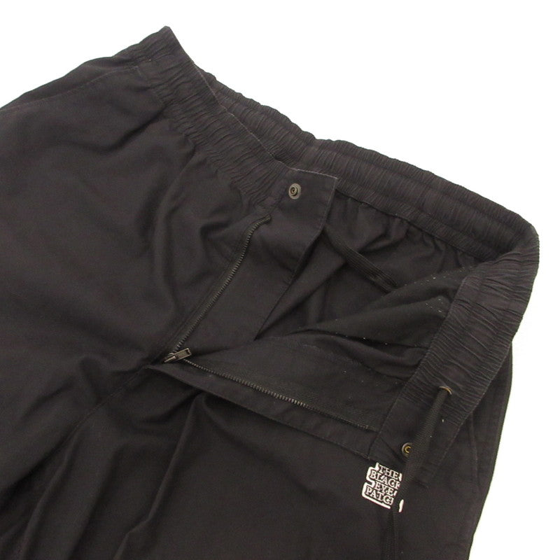 BlackEyePatch | ブラックアイパッチ SMALL OG LABEL EASY PANTS パンツ ブラック サイズ：M【姫路東店】