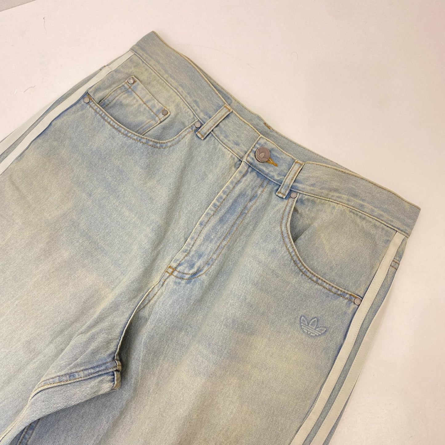 adidas Originals | アディダスオリジナルス Adilenium シーズン3 ルーズフィット デニムパンツ JY6292 2026S/S サイズ:W32 ライトブルー【姫路東店】