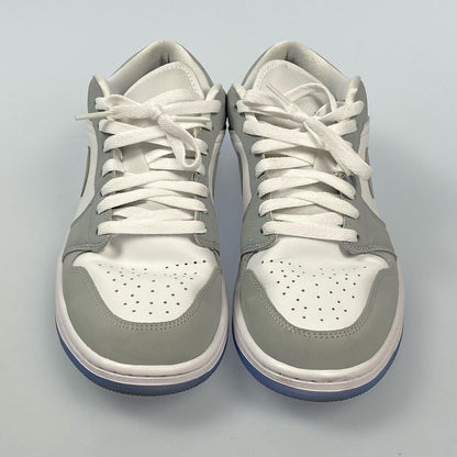 NIKE | ナイキ WMNS AIR JORDAN 1 LOW WHITE/WOLF GREY-ALUMINUM スニーカー DC0774-105 2024S/S 27.5cm グレー【姫路東店】