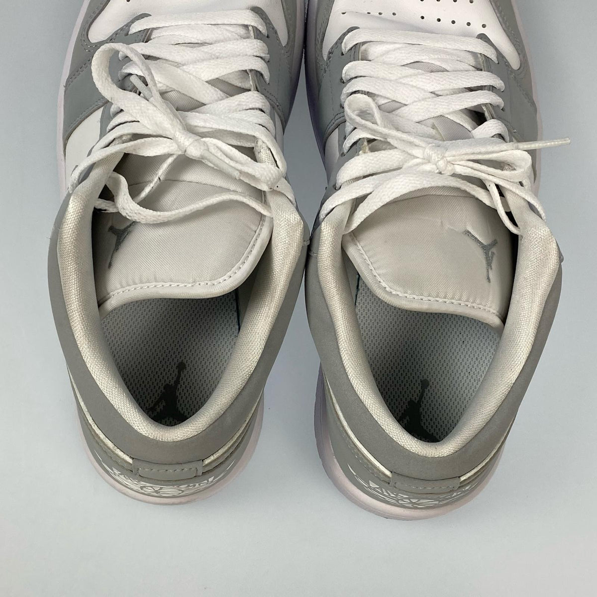 NIKE | ナイキ WMNS AIR JORDAN 1 LOW WHITE/WOLF GREY-ALUMINUM スニーカー DC0774-105 2024S/S 27.5cm グレー【姫路東店】