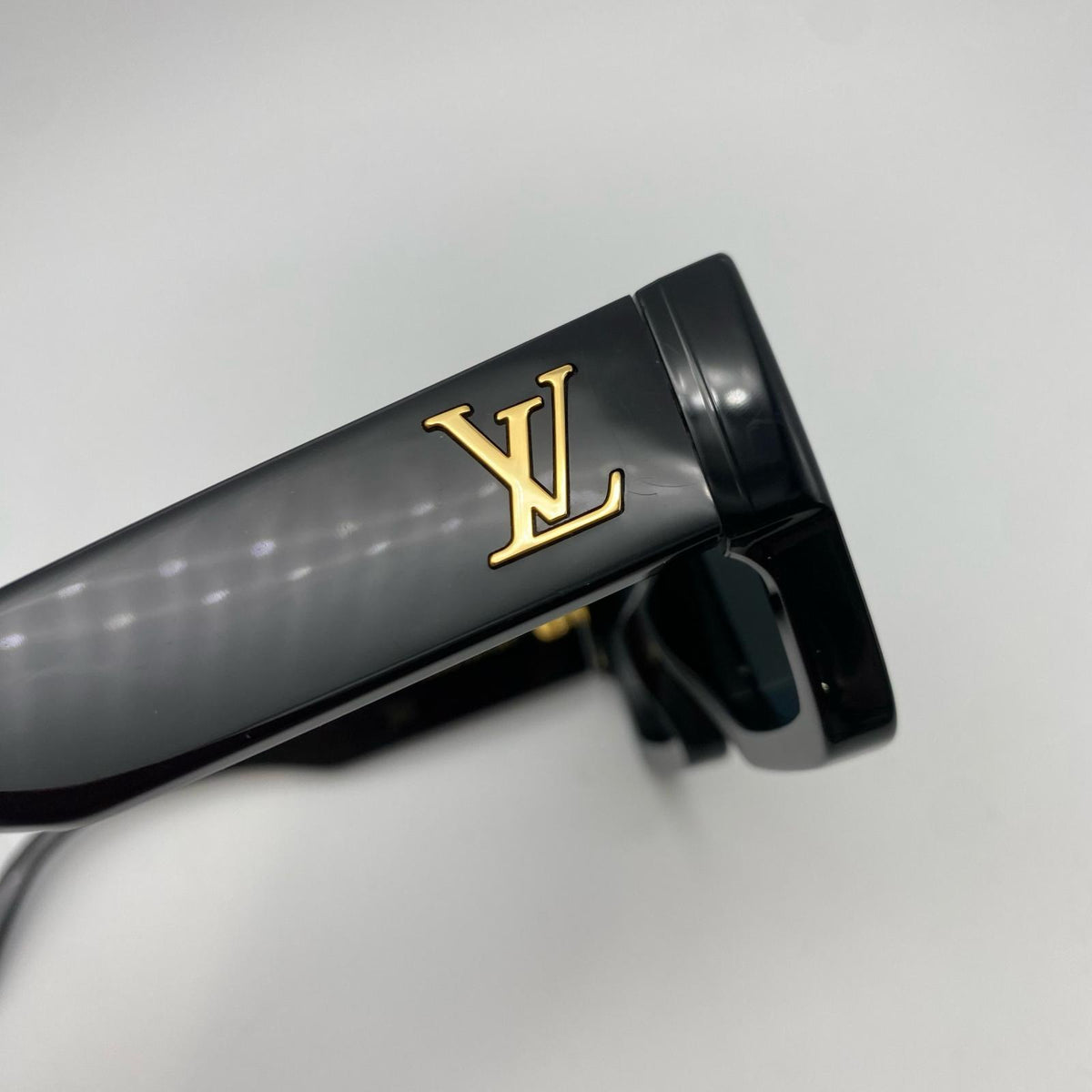 LOUIS VUITTON | ルイ・ヴィトン LVクラッシュ サングラス Z1579E ｻｲｽﾞ:54□21 ブラック【姫路東店】