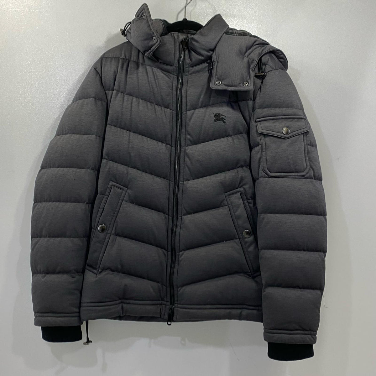 BURBERRY BLACK LABEL | バーバリーブラックレーベル ダウンジャケット D1F23-621-06 グレー サイズ：M【姫路東店】