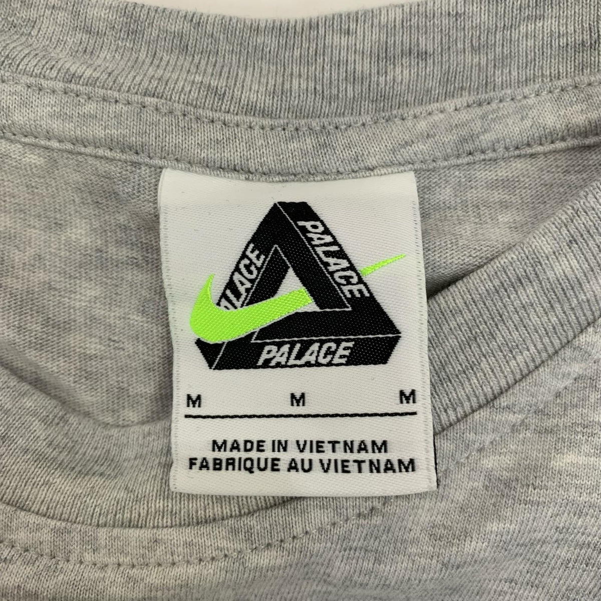 PALACE SKATEBOARDS | パレススケートボード×NIKE PALACE NIKE TRI SWOOSH T-SHIRT 半袖Ｔシャツ P29TS276 2025A/W グレー サイズ：M【姫路東店】