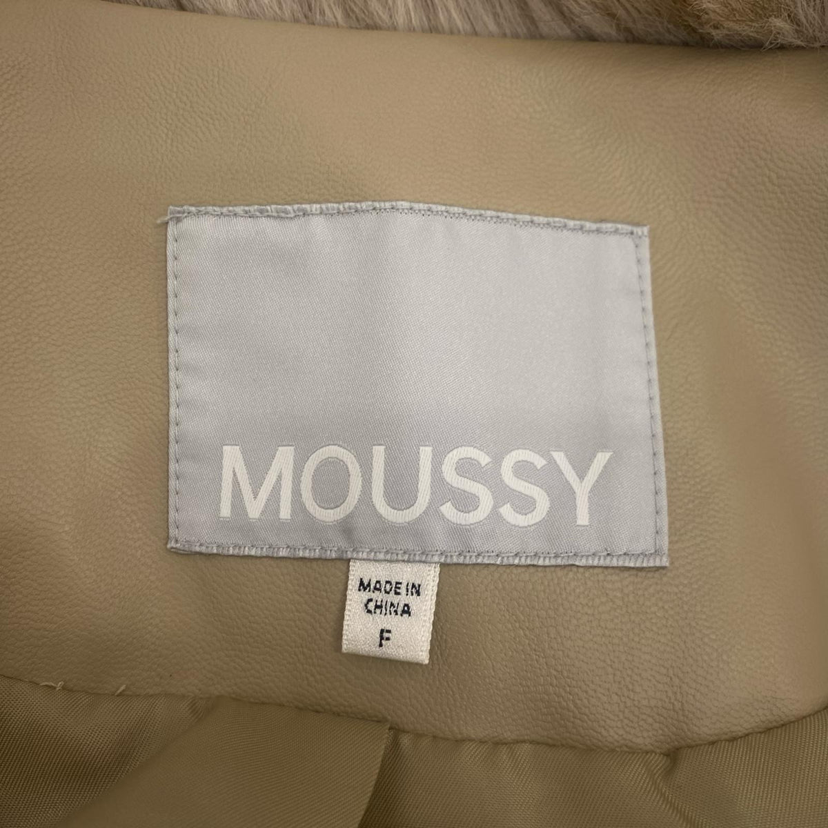 MOUSSY | マウジー F/FUR STAND COLLAR その他アウター 010IA330-4881 2025A/W サイズ：F ベージュ【姫路東店】
