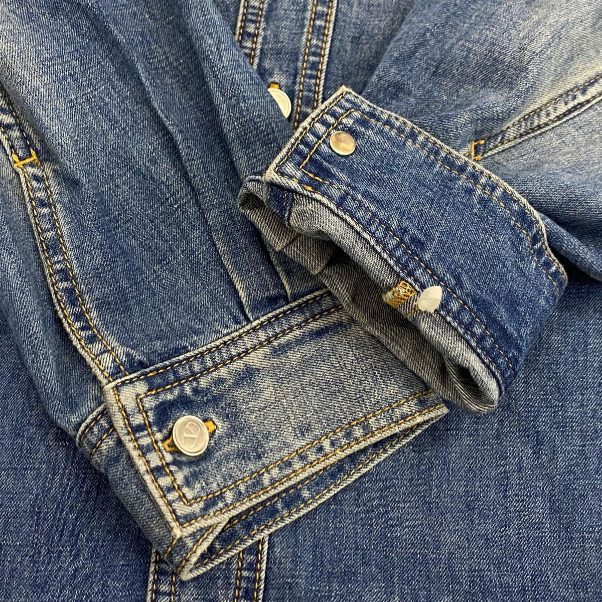 Valentino | ヴァレンチノ その他トップス 2V3DB02B925 デニムシャツ 国内正規品 ブルー サイズ：46【姫路東店】