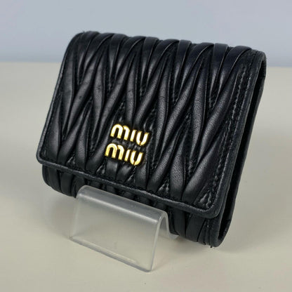 Miu Miu | ミュウ ミュウ Matelasse Tri-Fold Wallet 三つ折り財布 5MH033【姫路東店】