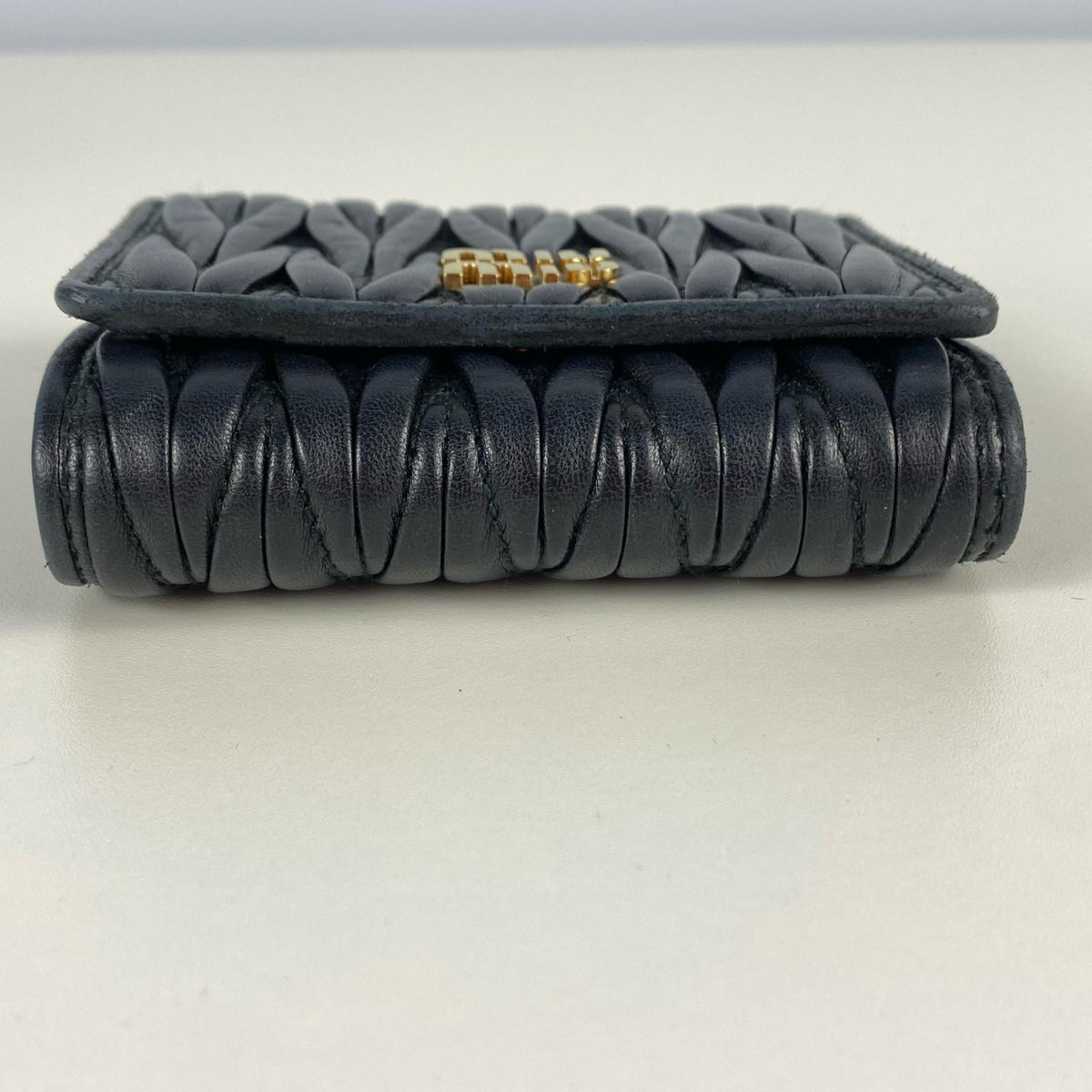 Miu Miu | ミュウ ミュウ Matelasse Tri-Fold Wallet 三つ折り財布 5MH033【姫路東店】