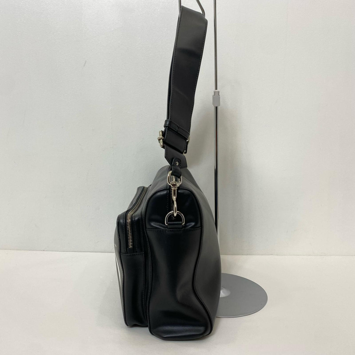 Valentino | ヴァレンチノ ショルダーバッグ ブラック【姫路東店】