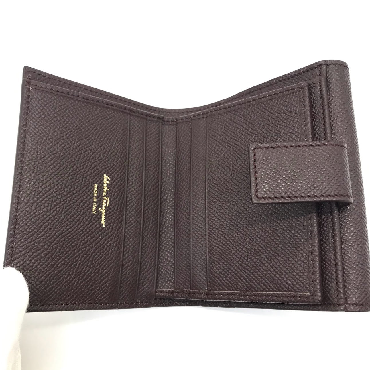 Salvatore Ferragamo | サルヴァトーレフェラガモ ヴァラ・リボン/二つ折り財布 二つ折り財布 22A926 ブラウン【倉吉店】