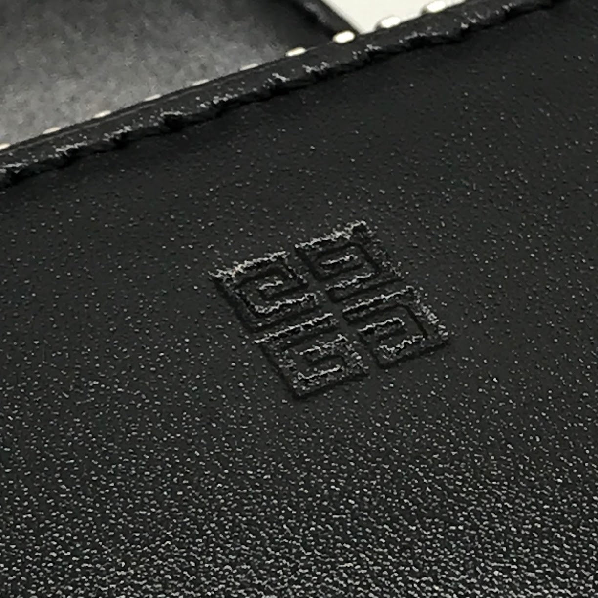 GIVENCHY | ジバンシィ アンティゴナスモール クロスボディバッグ ボディバッグ BKU01TK14L ブラック【倉吉店】
