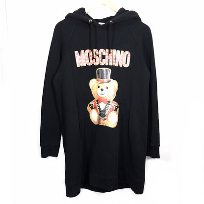 MOSCHINO | モスキーノ MOSCHINO BEAR転写プリント付きロング丈パーカー パーカー V0453 0527 ブラック【倉吉店】