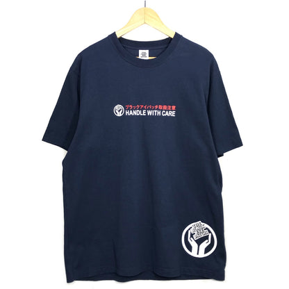 BlackEyePatch | ブラックアイパッチ HANDLE WITH CARE TEE 半袖Ｔシャツ ネイビー サイズ：XL【倉吉店】