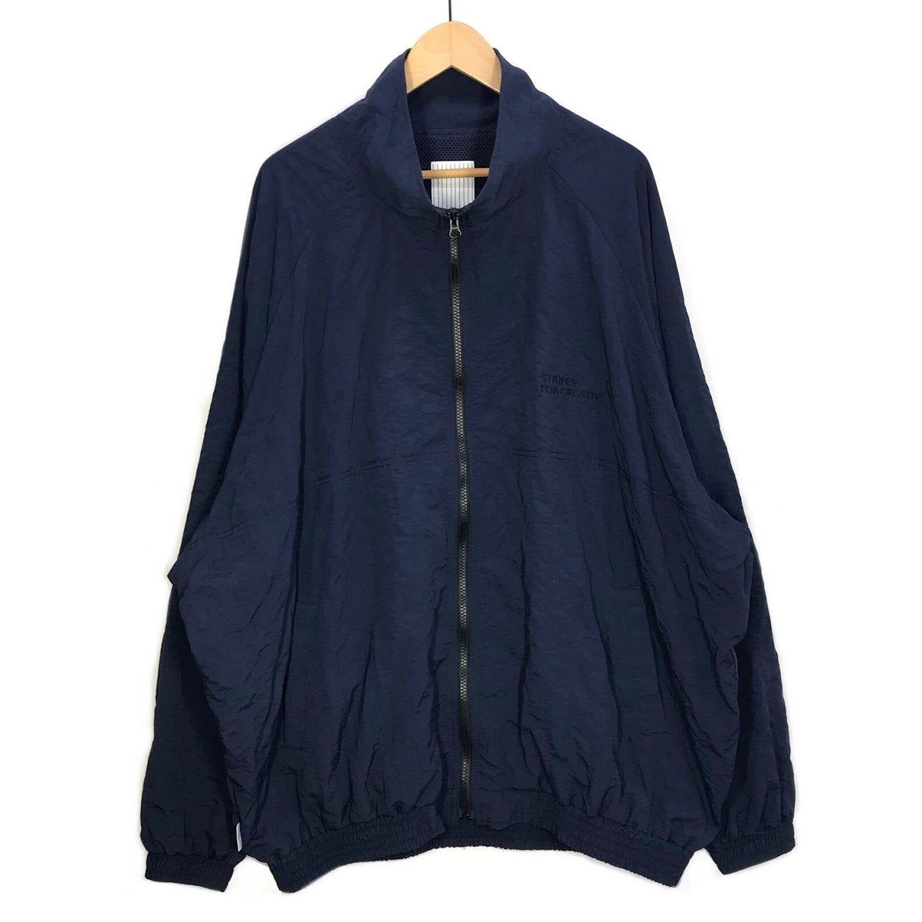 S.F.C ｜ エスエフシー　ストライプスフォークリエイティブ 】ストライプ ステッチ ジャケット STRIPE STITCH JACKET ナイロンジャケット SFCSS24J05 ネイビー サイズ：XXL【倉吉店】