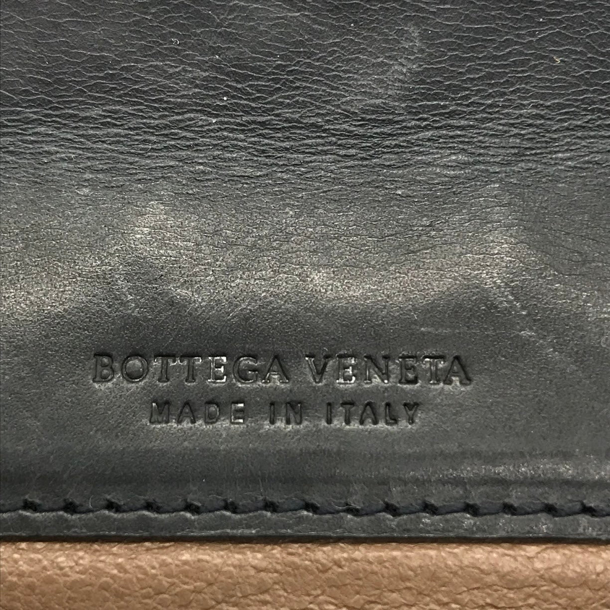 BOTTEGA VENETA | ボッテガヴェネタ イントレチャート 二つ折り札入れ 札入れ 356011 ダークネイビー【倉吉店】