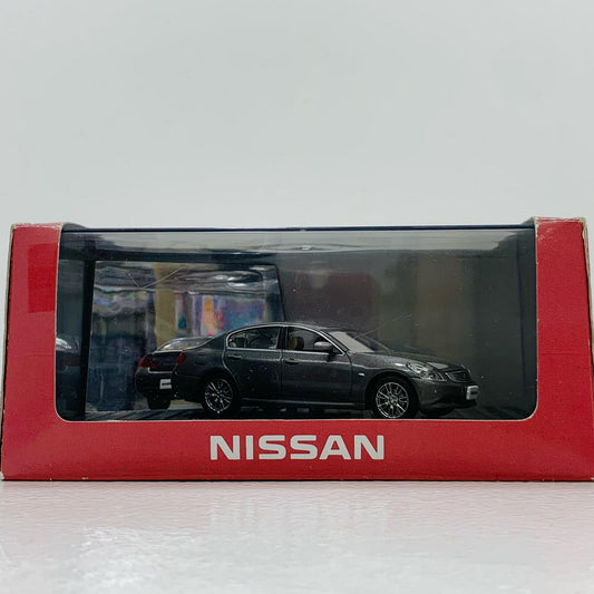 【中古】 日産 SKYLINE セダン カラーサンプル(シルバー)