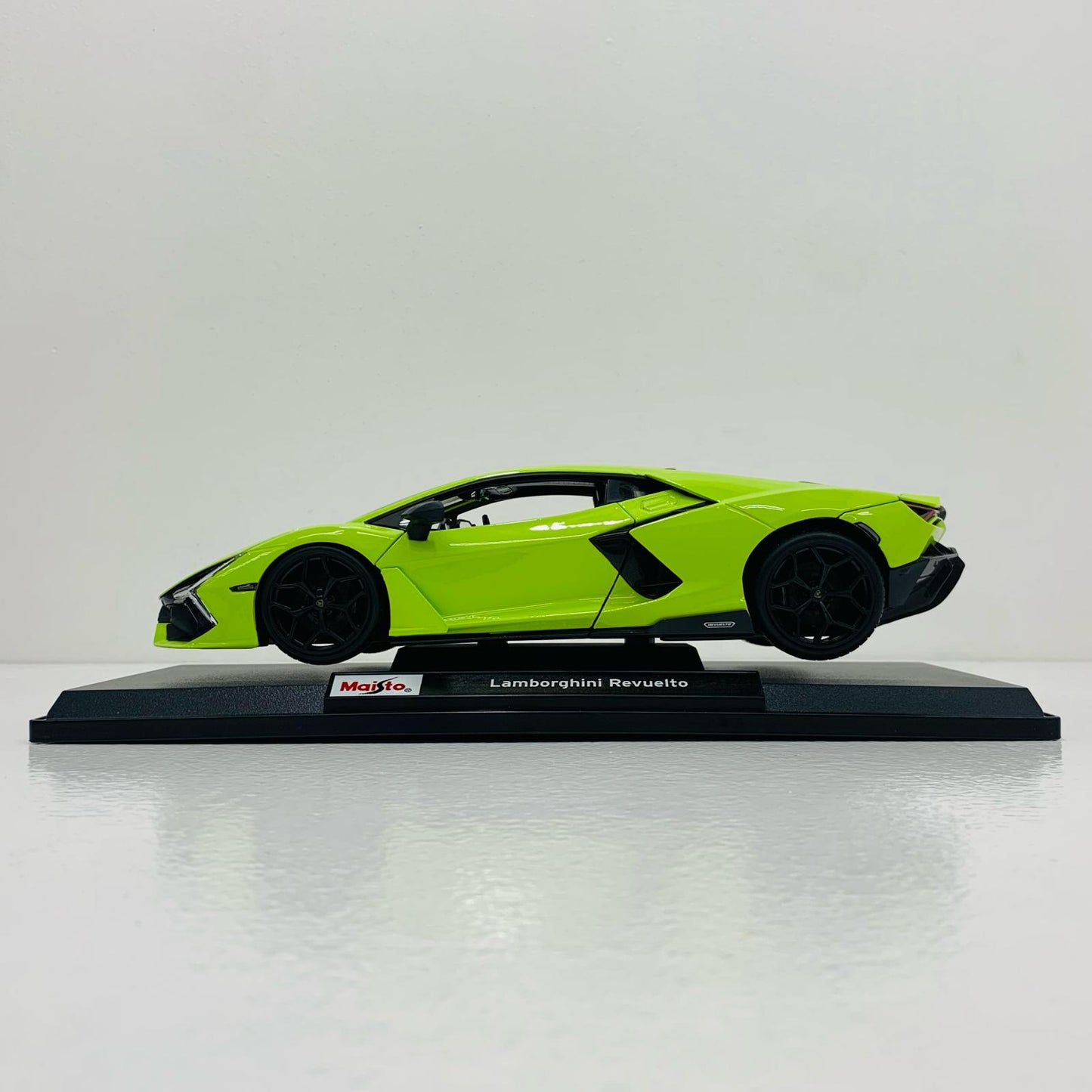 【中古】 Lamborghini Revuelto(ライトグリーン) 1/18 SC ミニカ