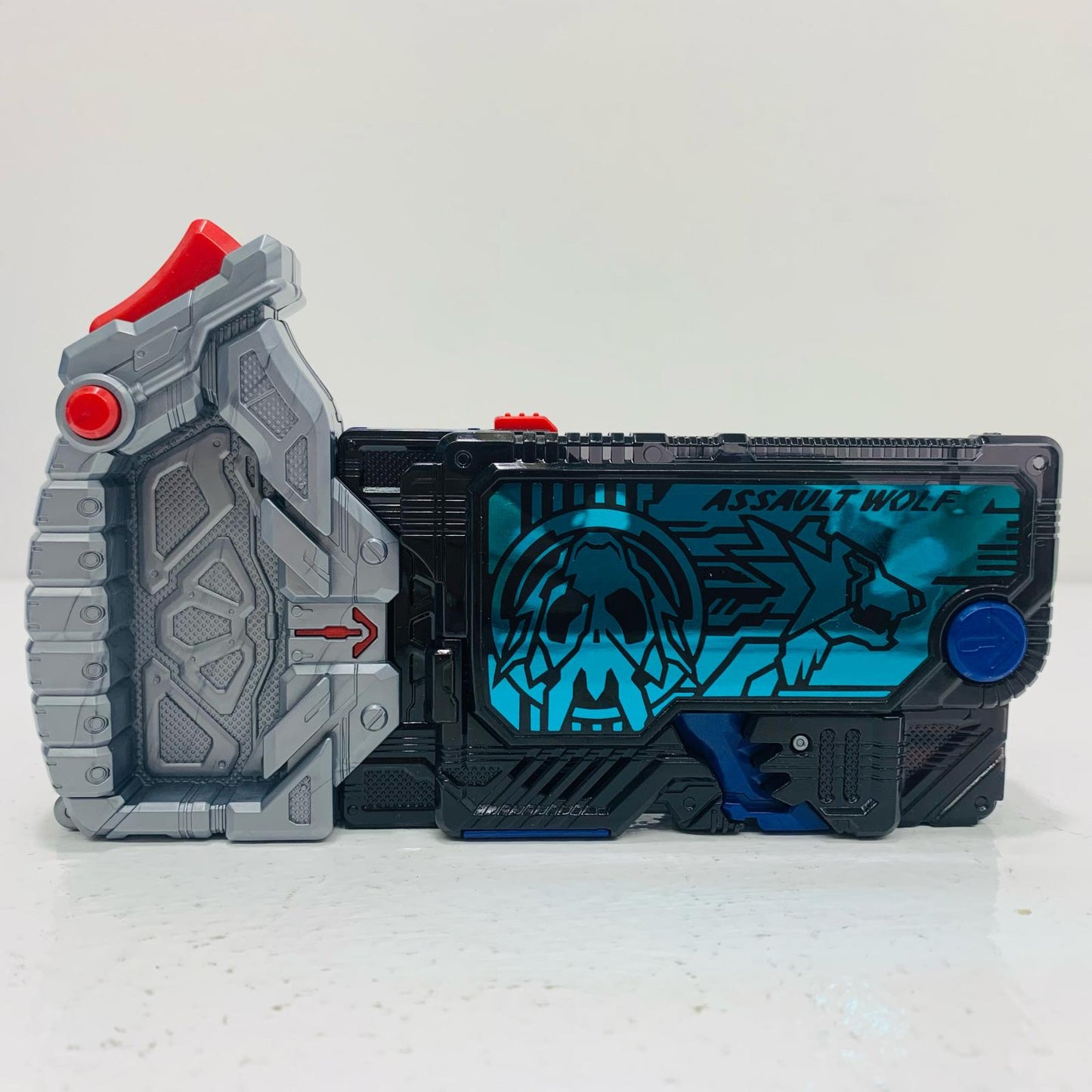 【中古】 DXアサルトウルフプログライズキー「仮面ライダーゼロワン」