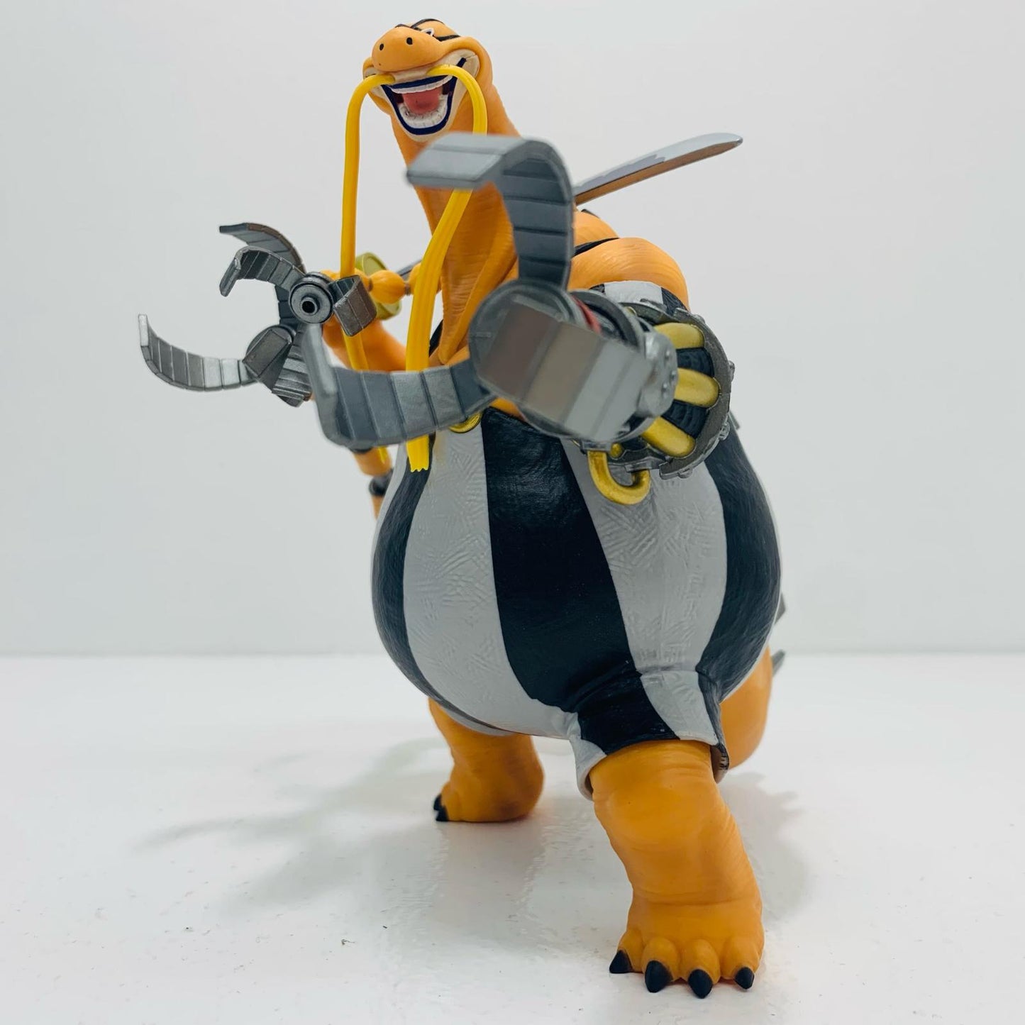 【中古】 'D賞クイーン両翼決戦フィギュア「両翼決戦/一番くじワンピース」'【フィギュア】