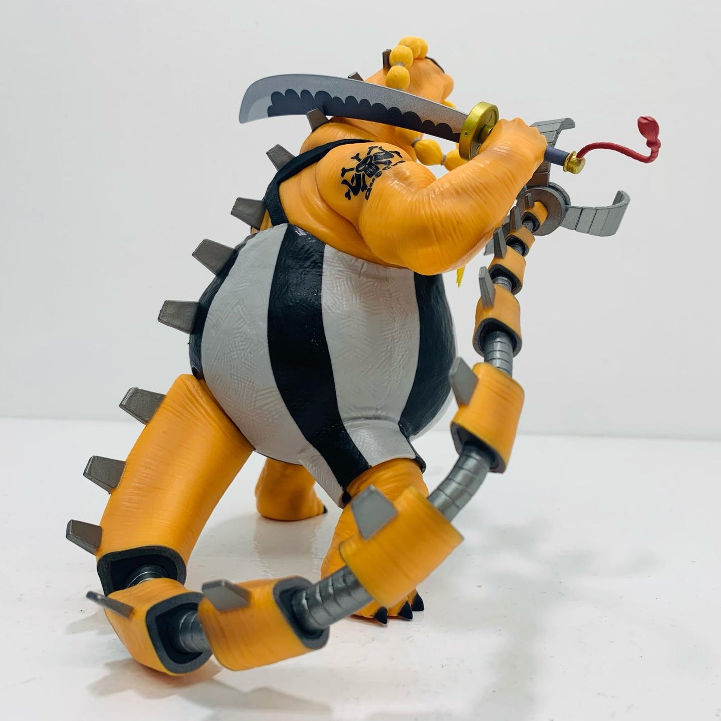 【中古】 'D賞クイーン両翼決戦フィギュア「両翼決戦/一番くじワンピース」'【フィギュア】