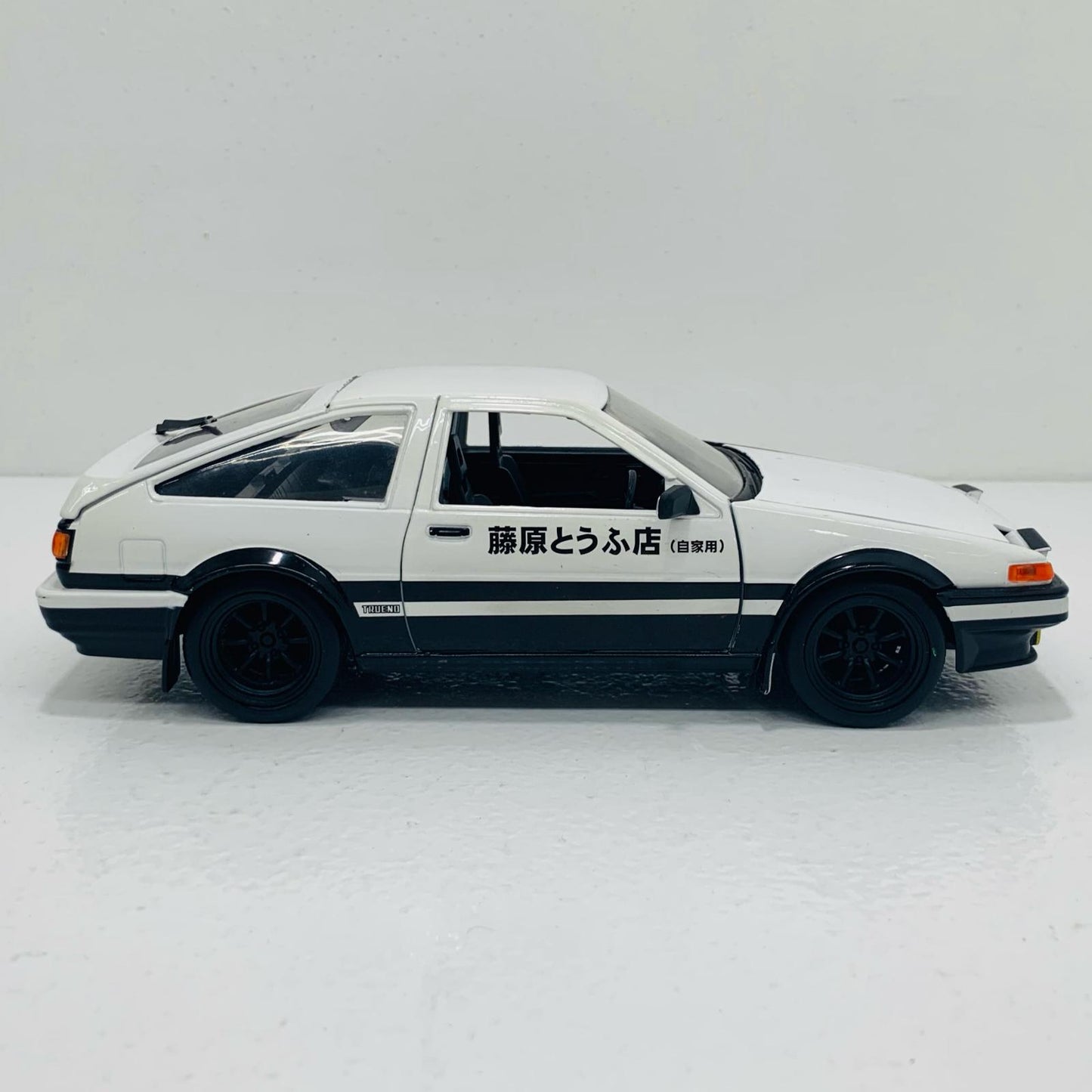 【中古】 トヨタ トレノ AE-86 1/24 頭文字D