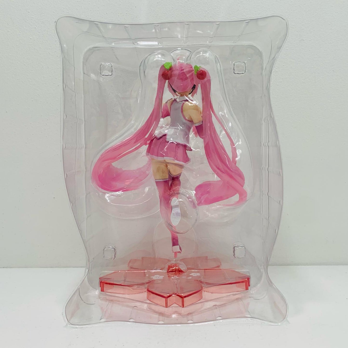 【中古】 '桜ミク～2ndseason～B賞描き下ろしフィギュア～おすましver.～「タイトーくじ本舗桜ミク2ndseason」'【フィギュア】