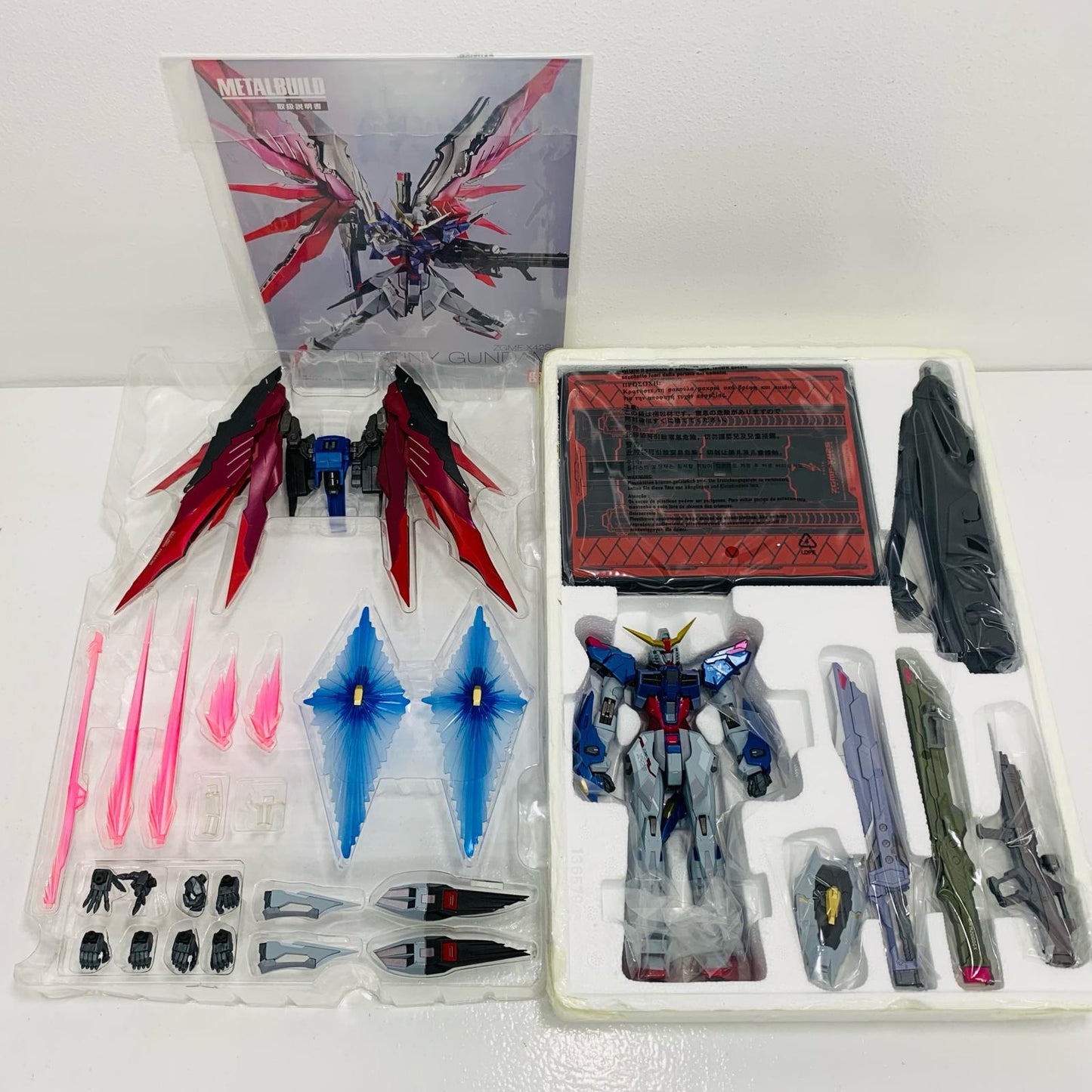【中古】 METALBUILDZGMF-X42Sデスティニーガンダム「機動戦士ガンダムSEEDDESTINY」【フィギュア】