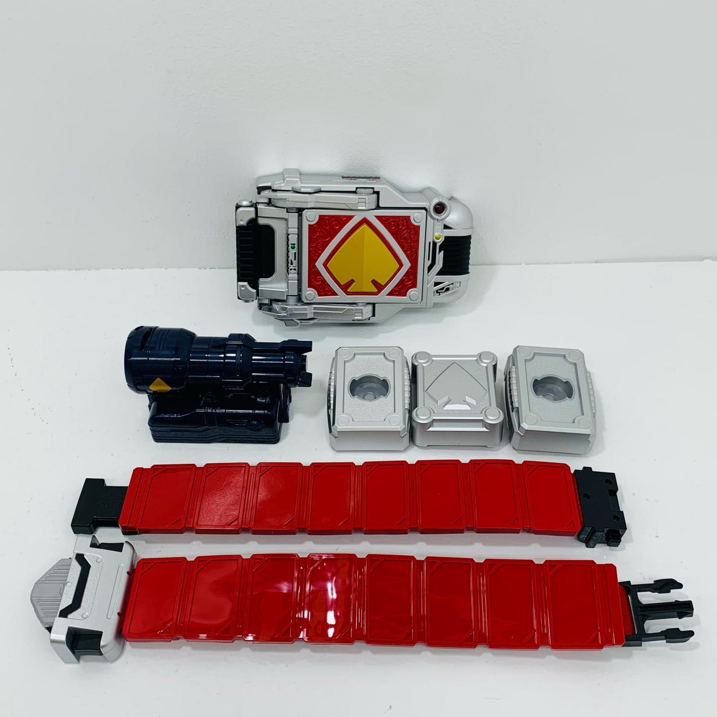 【中古】 コンプリートセレクションモディフィケーションブレイバックル「仮面ライダー剣(ブレイド)」プレミアムバンダイ限定