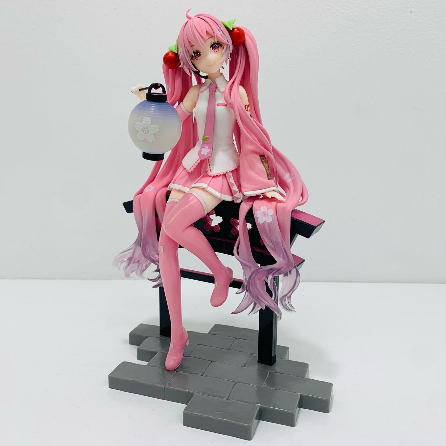 [Used] Sakura Miku AMP+ Figure ~Sakura Lantern ver.~ "Character Vocal Series 01 Hatsune Miku" [Figure]