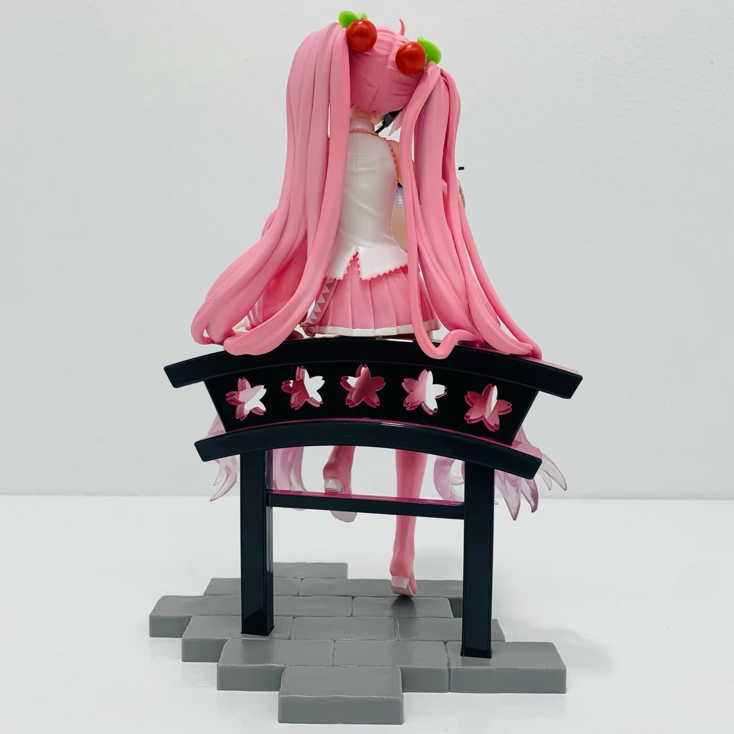 [Used] Sakura Miku AMP+ Figure ~Sakura Lantern ver.~ "Character Vocal Series 01 Hatsune Miku" [Figure]