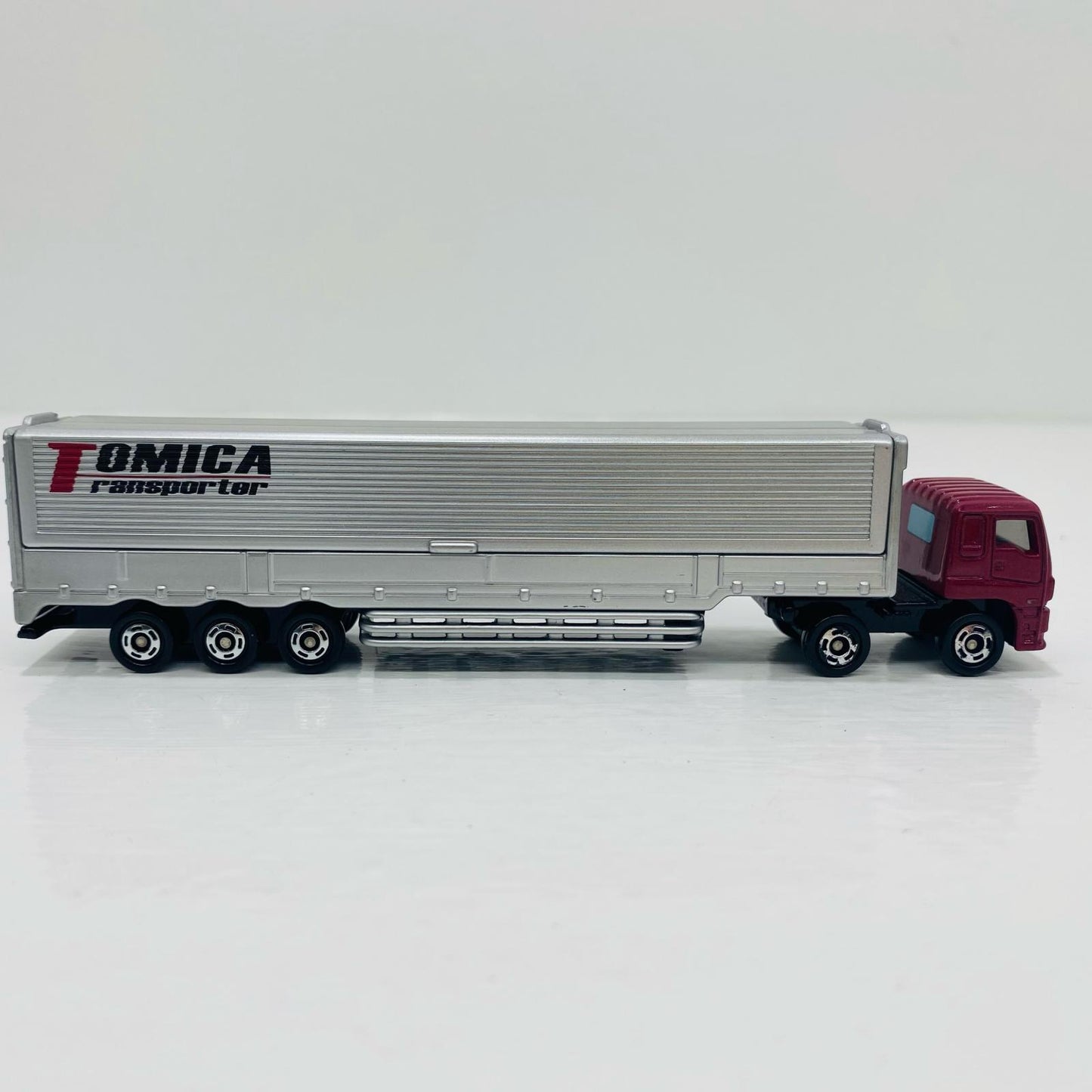 Used Isuzu Giga Panel Van Trailer Tomica No. 139