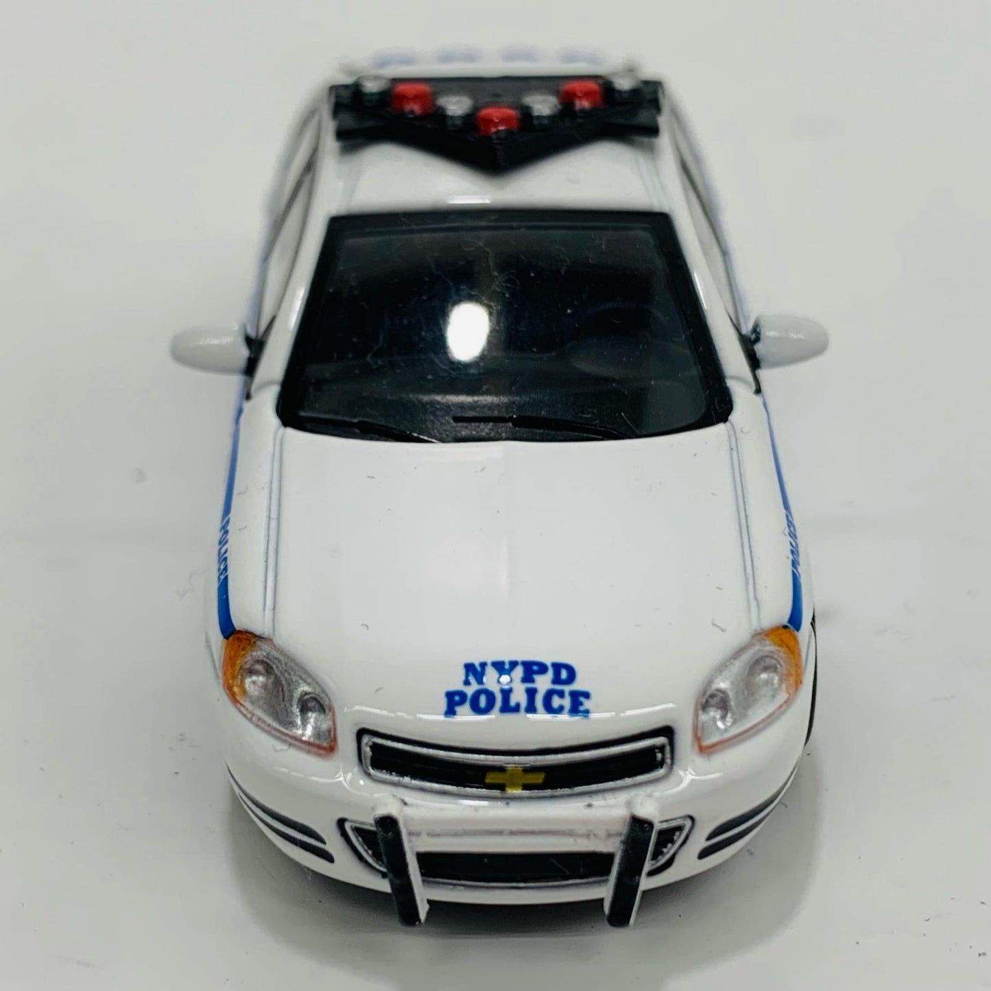 【中古】 1/64 chevrolet Impara ニューヨーク市警 NYPD