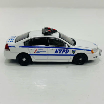 【中古】 1/64 chevrolet Impara ニューヨーク市警 NYPD