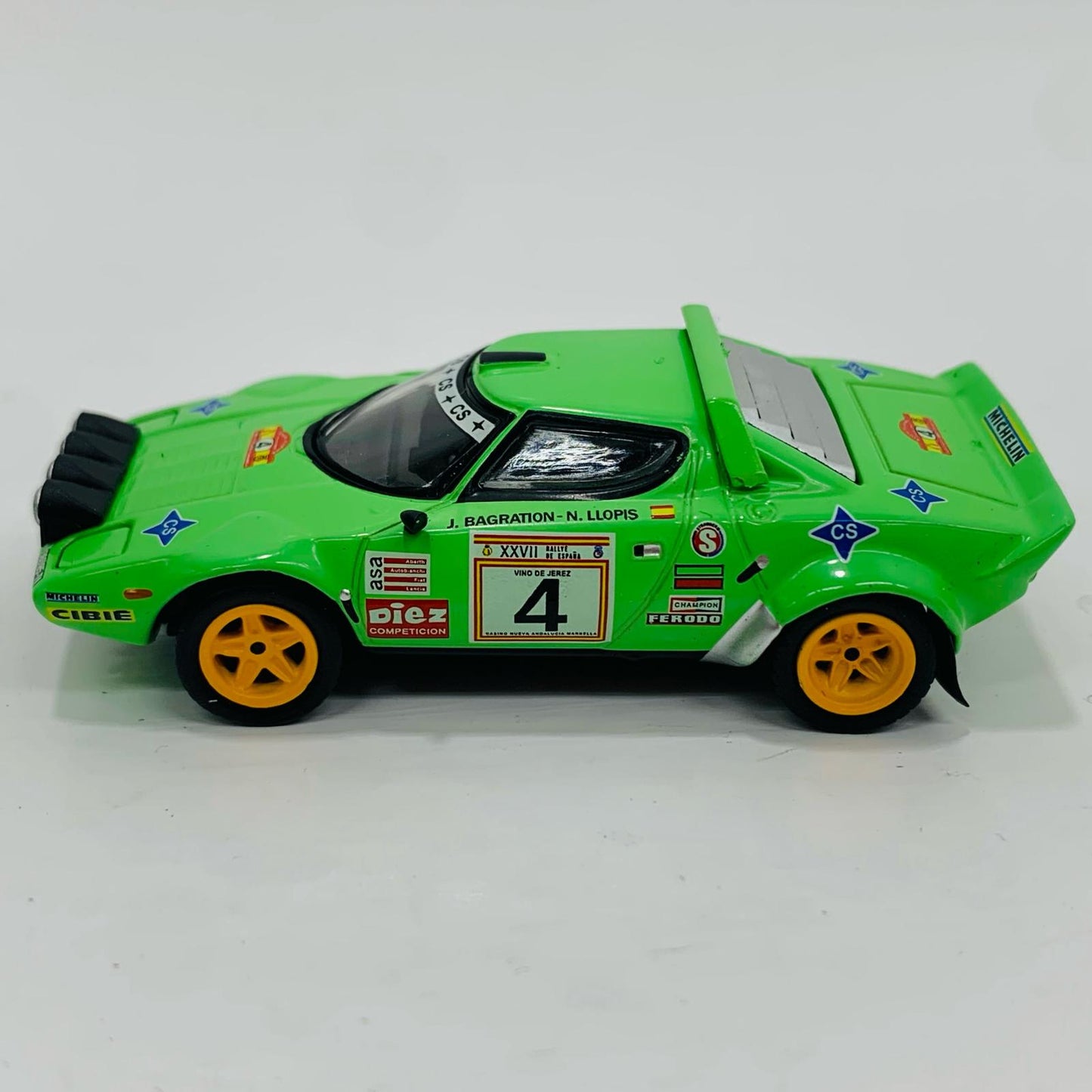 【中古】 1/64 ランチア ストラトス HF スペイン・ラリー 1979 優勝車 #4(左ハンドル) 「ミニGTシリーズ」