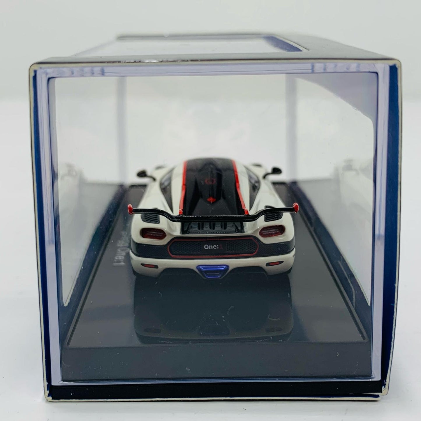 1/64 Koenigsegg One:1 (White x Carbon Black x Red) "AUTOART Composite Model Series"