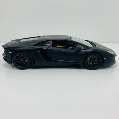 [Used] 1/18 LAMBORGHINI AVENTADOR LP700-4 (Black)